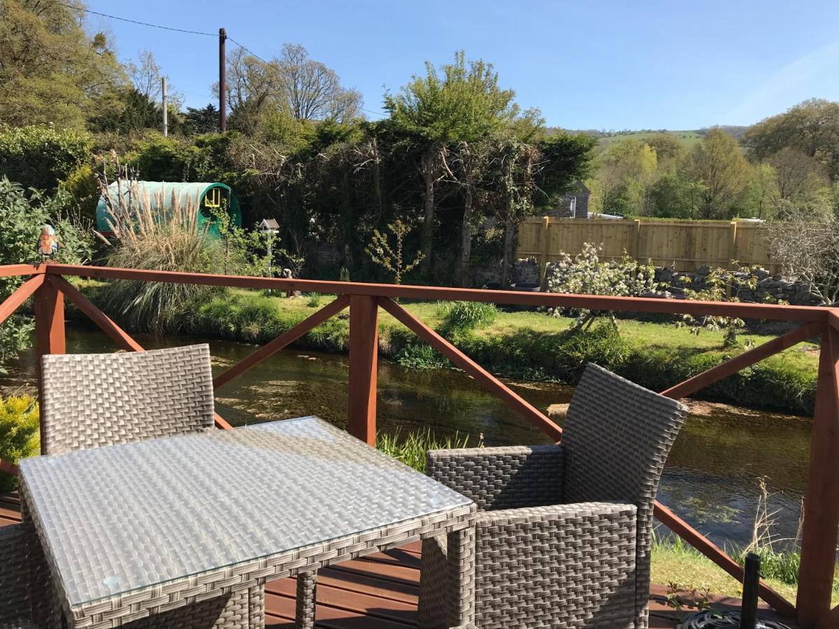 Pet Friendly Riverside Static Caravan Cheddar Exterior photo